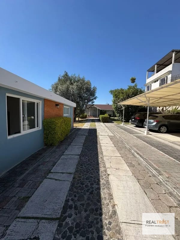 EN VENTA CASA DE UN NIVEL SAN CRISTÓBAL — Casa en Venta en Zona 8 Mixco, Guatemala, Ciudad — foto 1 de 16