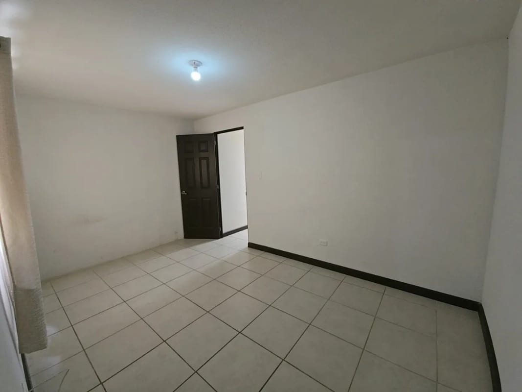 Se renta casa, 3 hab, Condado Santa Fé, CAES, Q2,900 — Casa en Alquiler en Carretera a El Salvador, Guatemala, Ciudad — foto 5 de 10
