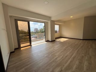 Zona 15 VH2, Apartamento Renta 97 MTS2, 2 Dormitorios, 2 Parqueos Tandem y Bodega Aire Acondicionado — Apartamento en Alquiler en Vista Hermosa II, Zona 15, Guatemala, Ciudad — miniatura 2 de 10