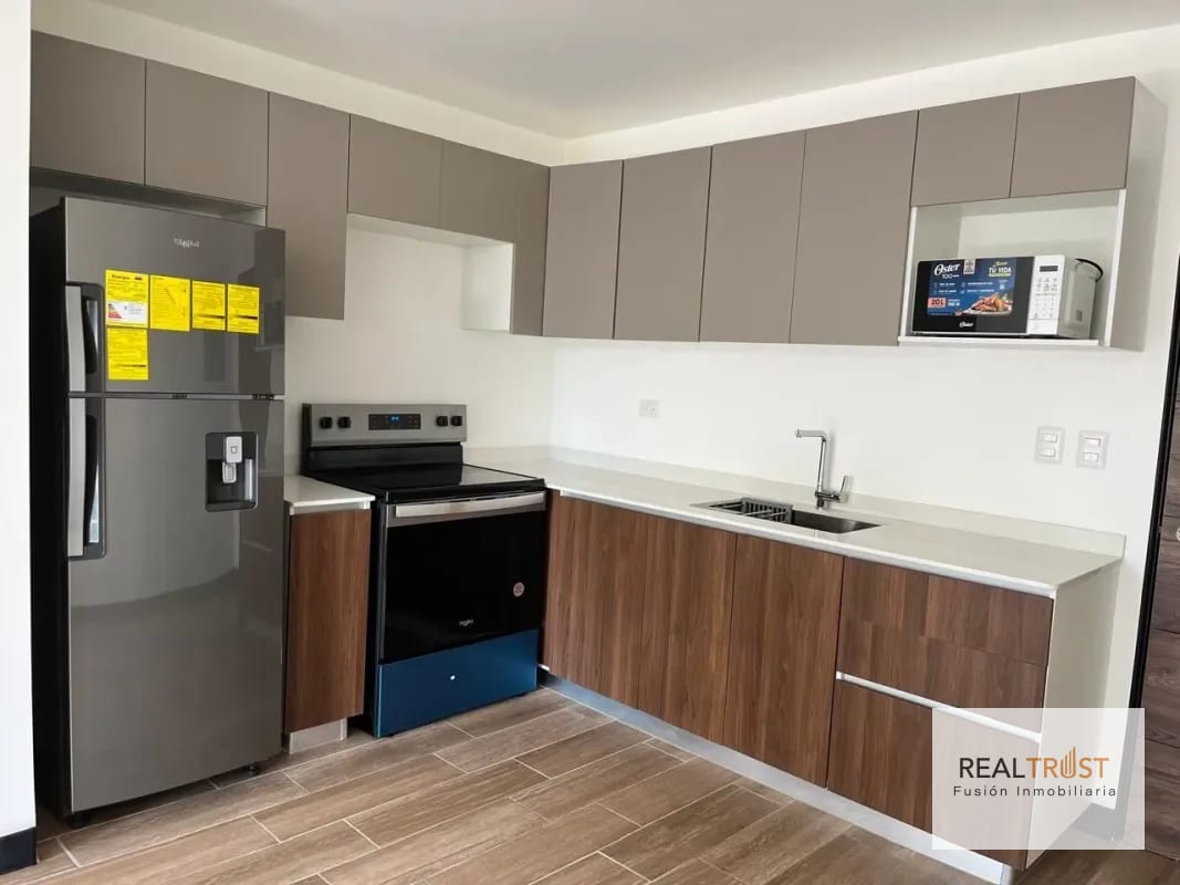 Apartamento en renta ubicado cerca de la universidad marroquín — Apartamento en Alquiler en Zona 10, Guatemala, Ciudad — foto 4 de 9