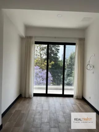 Apartamento en renta ubicado cerca de la universidad marroquín — Apartamento en Alquiler en Zona 10, Guatemala, Ciudad — miniatura 1 de 9