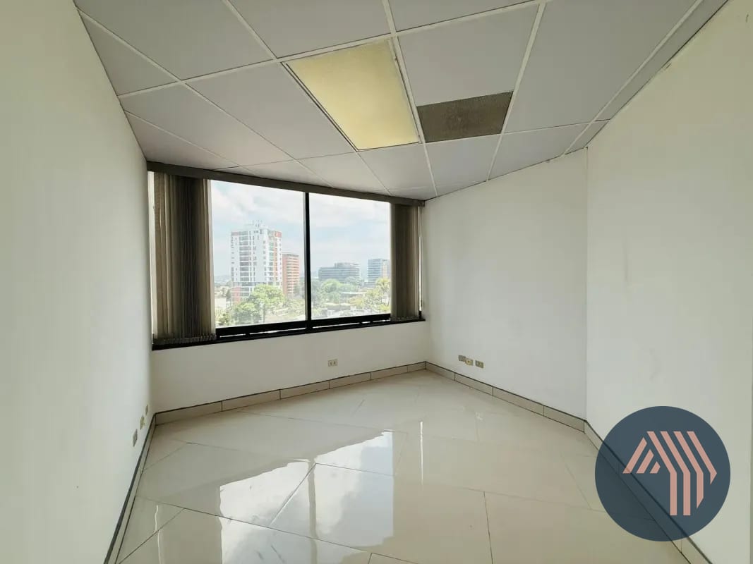 ALQUILER DE OFICINA TABICADA 185MT2 - MURANO CENTER, ZONA 10 — Oficina en Alquiler en Murano Center, Zona 10, Guatemala, Ciudad — foto 6 de 11