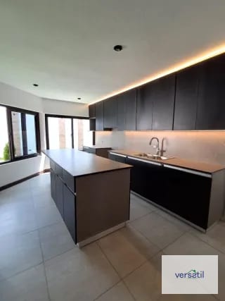Hermosa casa en Venta LOS Manantiales (copia) — Casa en Venta en km 16-20, Carretera a El Salvador, Guatemala, Ciudad — miniatura 1 de 15