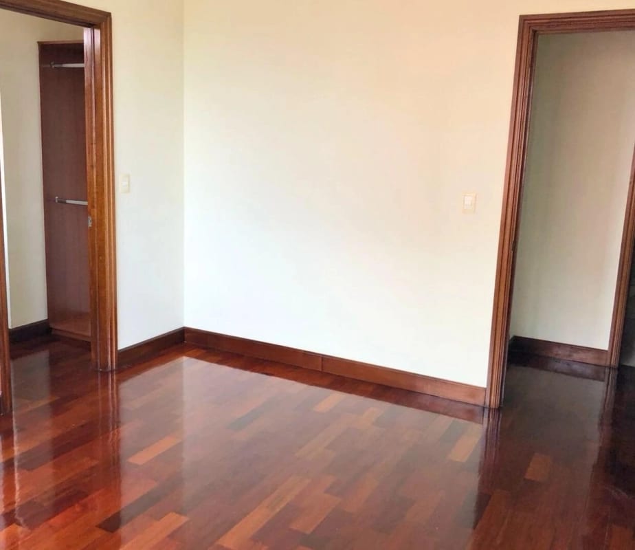 APARTAMENTO EN VENTA EXCLUSIVO EDIFICIO SAN ÁNGEL ZONA 14 — Apartamento en Venta en Zona 14, Guatemala, Ciudad — foto 9 de 13