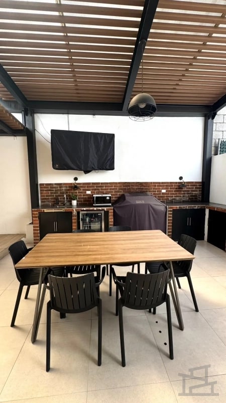 HERMOSA CASA EN VENTA San Cristóbal - Colonia Las Orquideas Sector A1 - A9. — Casa en Venta en Zona 8 Mixco, Guatemala, Ciudad — foto 17 de 17