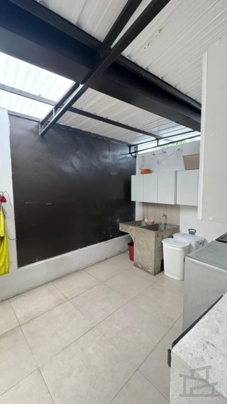 HERMOSA CASA EN VENTA San Cristóbal - Colonia Las Orquideas Sector A1 - A9. — Casa en Venta en Zona 8 Mixco, Guatemala, Ciudad — foto 11 de 17