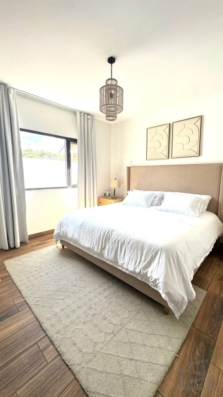HERMOSA CASA EN VENTA San Cristóbal - Colonia Las Orquideas Sector A1 - A9. — Casa en Venta en Zona 8 Mixco, Guatemala, Ciudad — foto 3 de 17