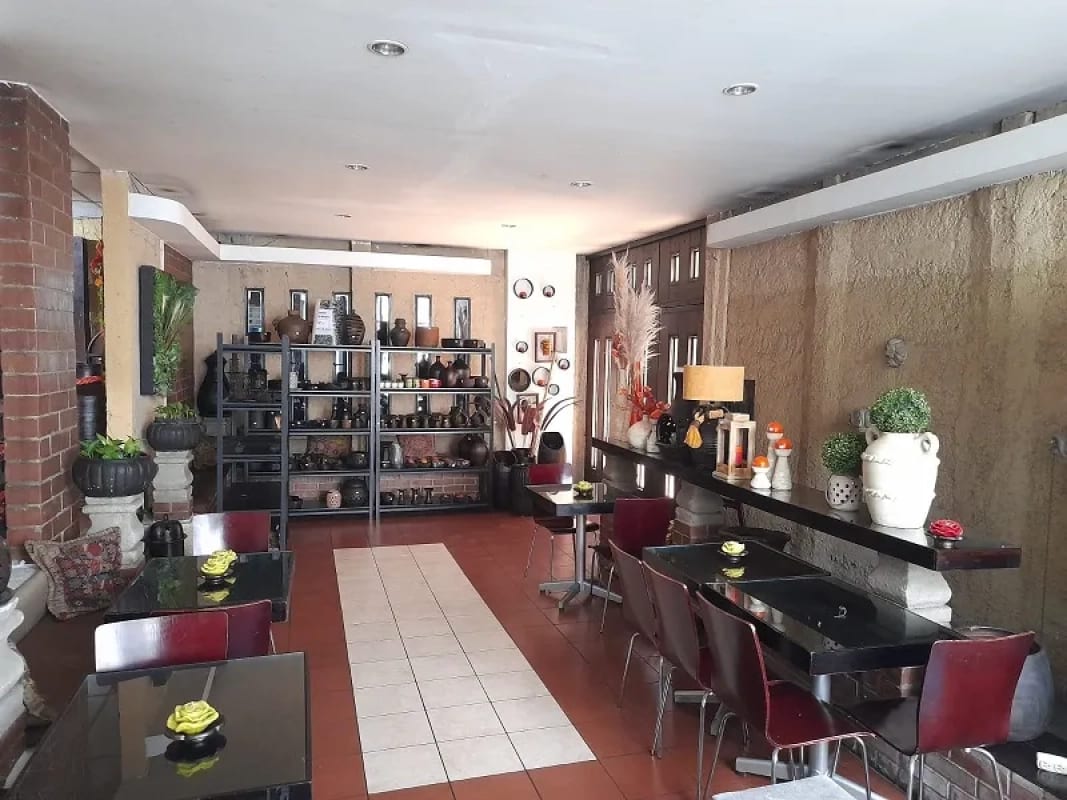 Propiedad comercial sobre Boulevard San Cristóbal — Local en Alquiler en Zona 8 Mixco, Guatemala, Ciudad — foto 4 de 4