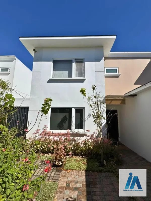 CASA EN VENTA📍La Fontana 2, Carretera al Salvador Km. 25.5 Esta impresionante residencia combina espacios diseñados para cada integrante de la familia — Casa en Venta en Carretera a El Salvador, Guatemala, Ciudad — foto 12 de 12