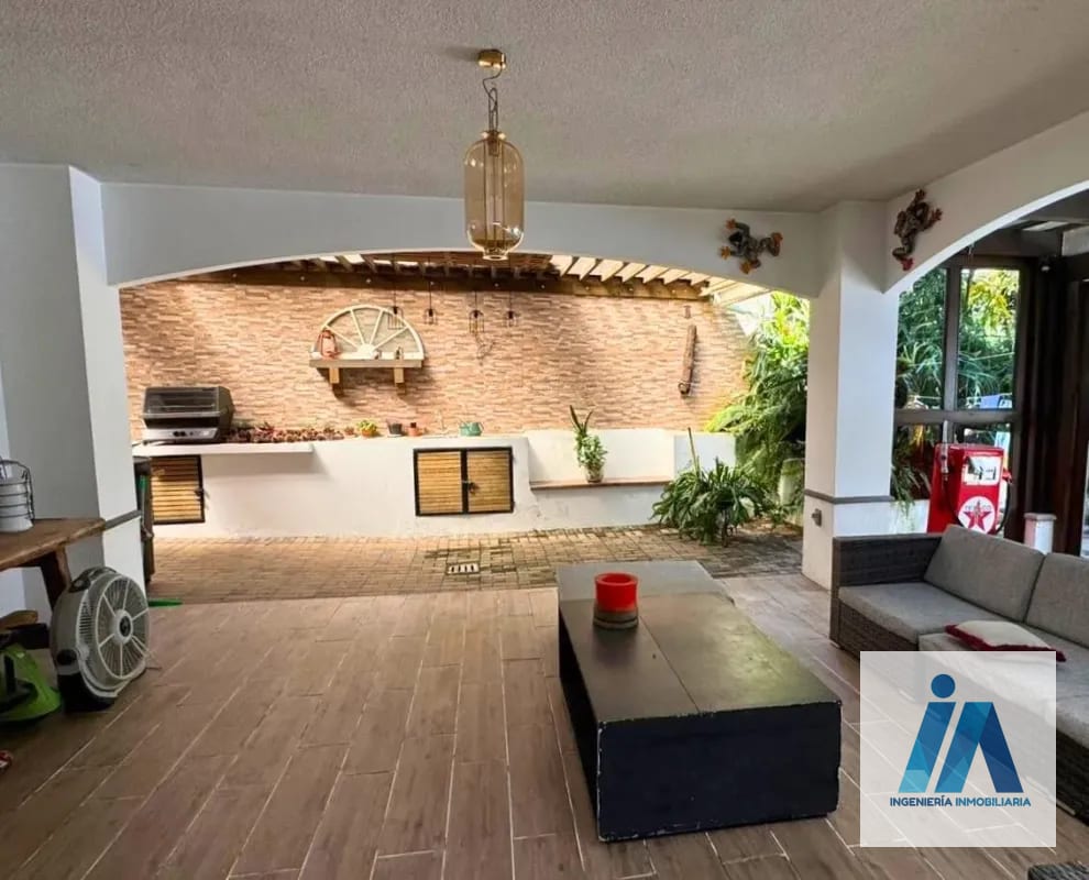 CASA EN VENTAšLa Fontana 2, Carretera al Salvador Km. 25.5 Esta impresionante residencia combina espacios diseƱados para cada integrante de la familia ā Casa en Venta en Carretera a El Salvador, Guatemala, Ciudad ā foto 4 de 12