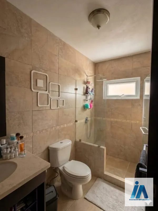 CASA EN VENTA📍La Fontana 2, Carretera al Salvador Km. 25.5 Esta impresionante residencia combina espacios diseñados para cada integrante de la familia — Casa en Venta en Carretera a El Salvador, Guatemala, Ciudad — foto 2 de 12