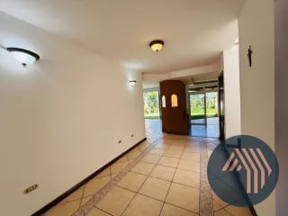 VENTA DE HERMOSA CASA - SAN ANTONIO, KM 16.5 CES — Casa en Venta en San Antonio, Carretera a El Salvador, Guatemala, Ciudad — miniatura 3 de 17