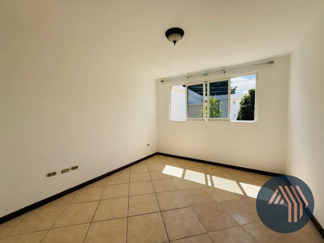 VENTA DE HERMOSA CASA - SAN ANTONIO, KM 16.5 CES — Casa en Venta en San Antonio, Carretera a El Salvador, Guatemala, Ciudad — foto 4 de 17