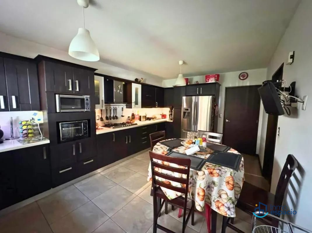 Casa en Venta – La Fontana 2 | Carretera a El Salvador Km. 25.5 — Casa en Venta en La Fontana II, Carretera a El Salvador, Guatemala, Ciudad — foto 14 de 17