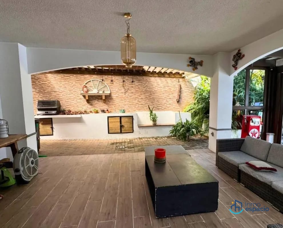 Casa en Venta – La Fontana 2 | Carretera a El Salvador Km. 25.5 — Casa en Venta en La Fontana II, Carretera a El Salvador, Guatemala, Ciudad — foto 9 de 17