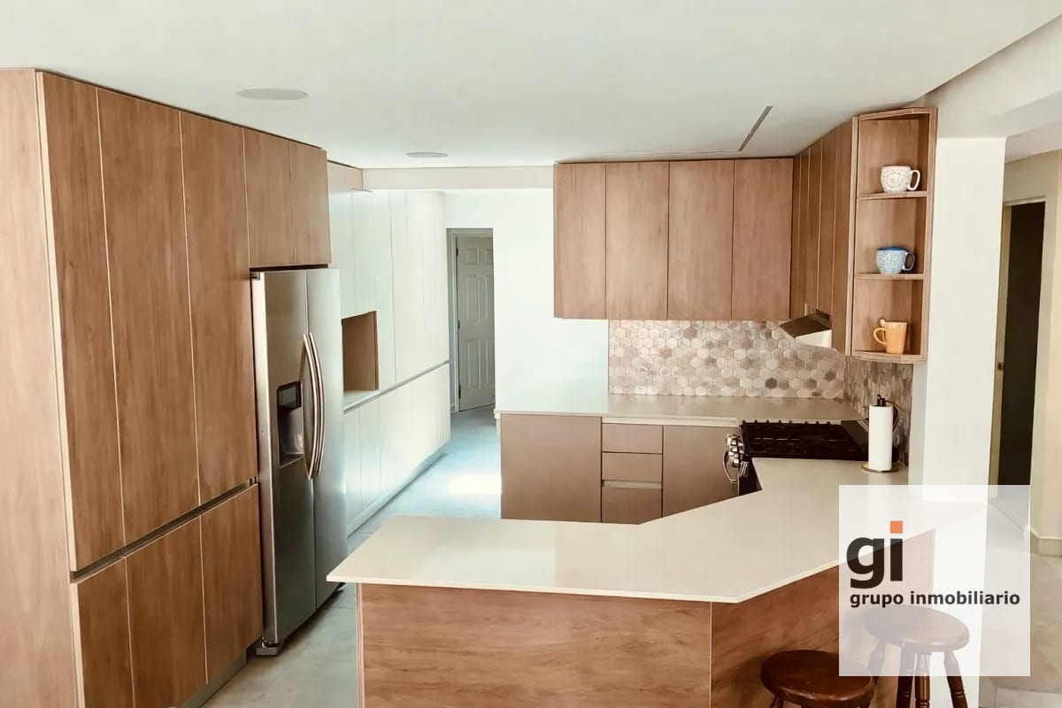 Linda Casa Remodelada en Zona 13 — Casa en Alquiler en Zona 13, Guatemala, Ciudad — foto 1 de 5