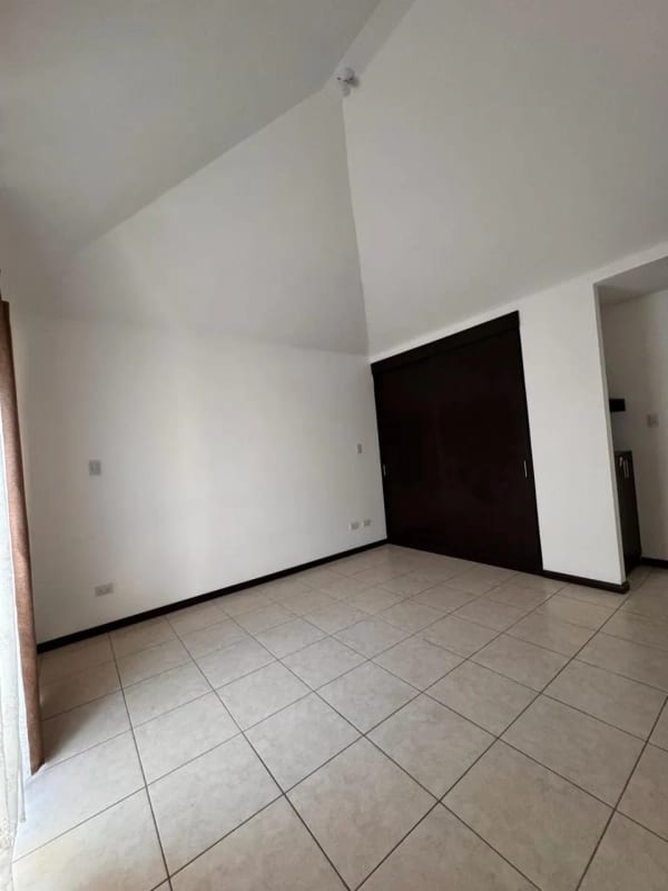 Venta de Casa Vistas de San Isidro Zona 16 — Casa en Venta en Vistas de San Isidro, Zona 16, Guatemala, Ciudad — foto 13 de 15