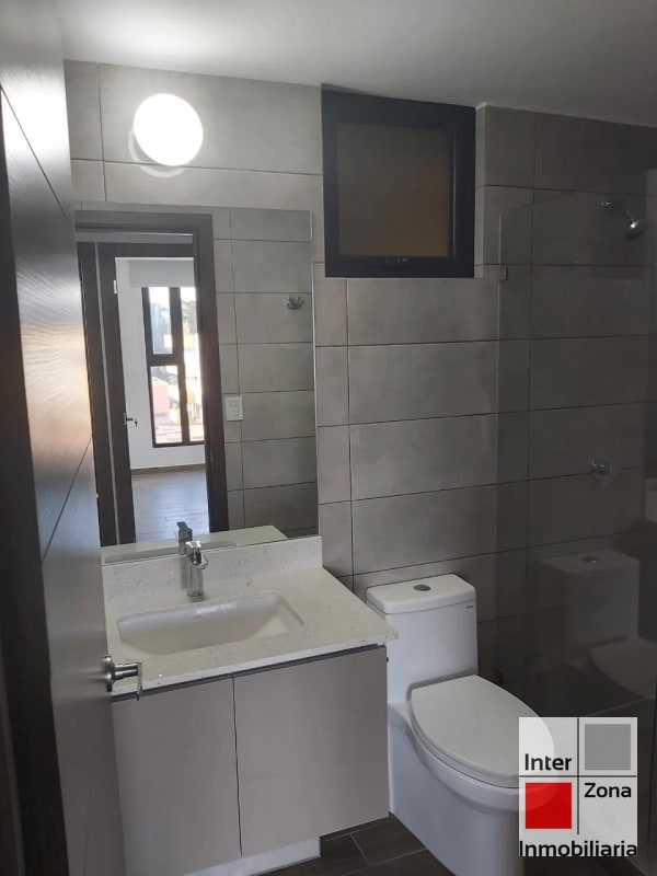 Apartamento en renta. Parque 15, Zona 15 — Apartamento en Alquiler en Parque 15, Zona 15, Guatemala, Ciudad — foto 11 de 13