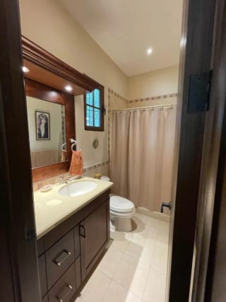 VENDO CASA DE UN NIVEL EN HACIENDA NUEVA CONTRY CLUB — Casa en Venta en Hacienda Nueva, San José Pinula, Guatemala, Ciudad — miniatura 13 de 17
