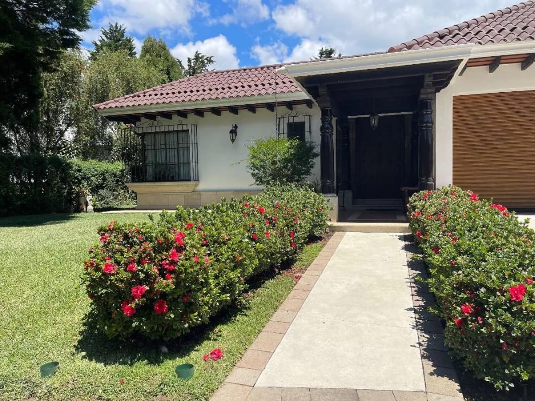 VENDO CASA DE UN NIVEL EN HACIENDA NUEVA CONTRY CLUB — Casa en Venta en Hacienda Nueva, San José Pinula, Guatemala, Ciudad — foto 4 de 17