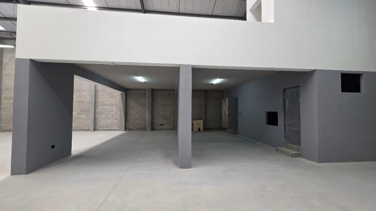 Ofi Bodega en renta en Chimaltenango. — Bodega / Ofibodega en Alquiler en Chimaltenango, Chimaltenango — foto 7 de 17