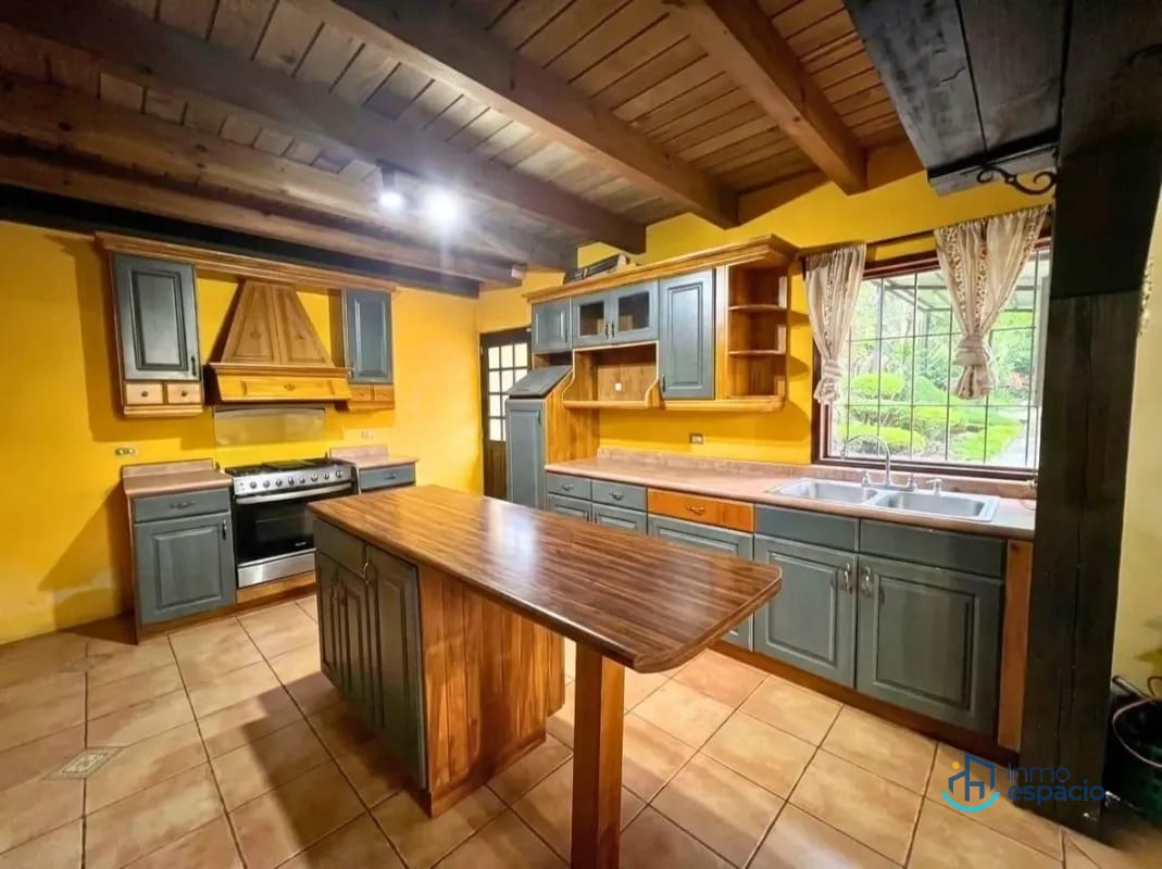 Casa en Venta – Colinas de San Lucas, Choacorral, Sacatepéquez — Casa en Venta en San Lucas Sacatepéquez, Sacatepéquez — foto 14 de 17