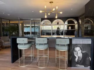 Apartamento Tipo Estudio en Venta en Edificio Atarah – Zona 10 | 1 Habitación — Apartamento en Venta en Atarah, Zona 10, Guatemala, Ciudad — miniatura 1 de 15