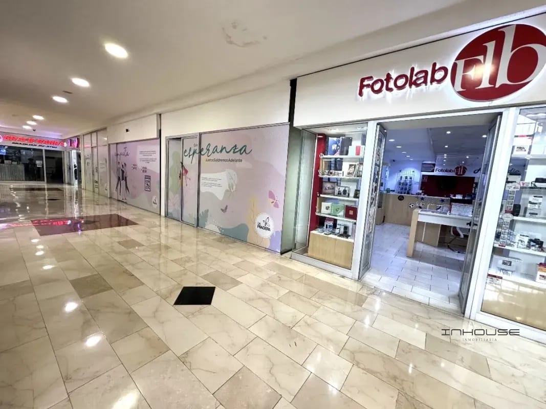 Local en Venta en Zona 10 Centro Comercial la Pradera — Local en Venta en Zona 10, Guatemala, Ciudad — foto 2 de 6