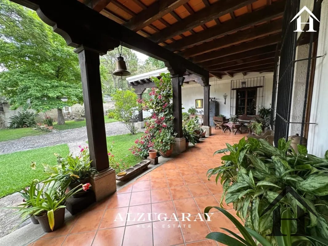 casa con jardines casco central antigua — Casa en Venta en Antigua, Sacatepéquez — foto 6 de 11
