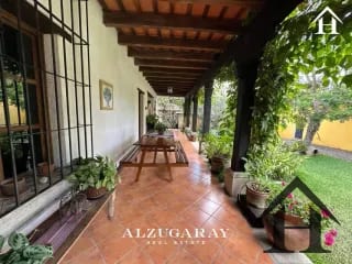 casa con jardines casco central antigua — Casa en Venta en Antigua, Sacatepéquez — miniatura 4 de 11