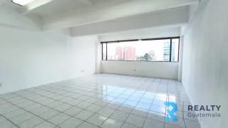 RENTO / VENDO Oficina Zona 10, Plaza Buro — Oficina en Alquiler en Plaza Buró, Zona 10, Guatemala, Ciudad — miniatura 1 de 5