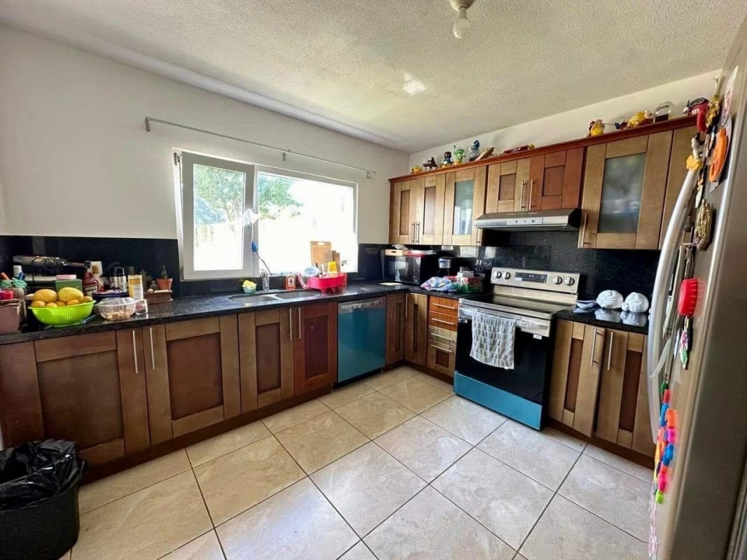 CASA EN VENTA CONDOMINIO LA FONTANA II KM. 24.5 CARRETERA A EL SALVADOR — Casa en Venta en Carretera a El Salvador, Guatemala, Ciudad — foto 10 de 12