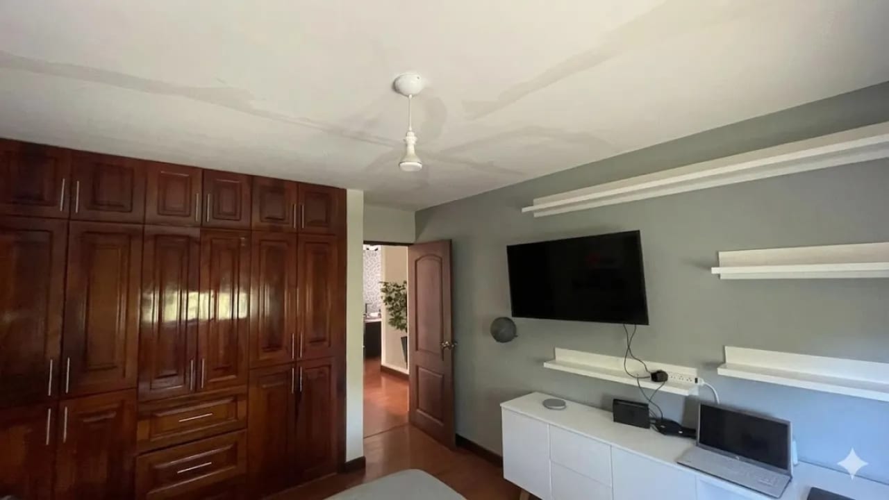 BOSQUE ESCONDIDO  KM 21.5 CARRETERA FRAIJANES. AMPLIO TERRENO DE 8.20 FRENTE X 30.60 FONDO. — Casa en Venta en Carretera a El Salvador, Guatemala, Ciudad — foto 4 de 17