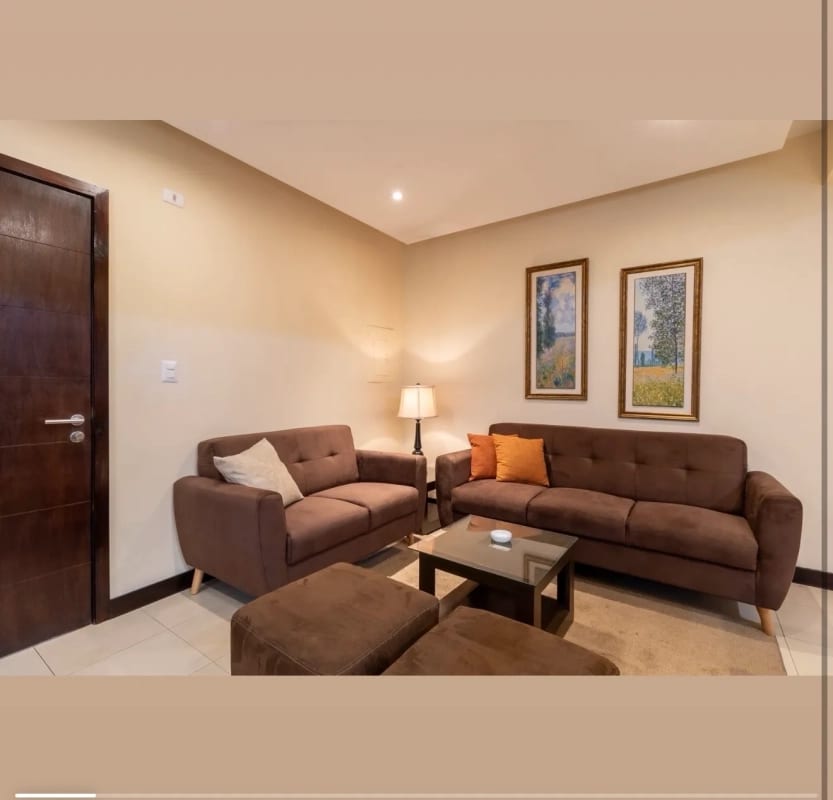 Apartamento amueblado en RENTA zona 14 — Apartamento en Alquiler en Zona 14, Guatemala, Ciudad — foto 2 de 10