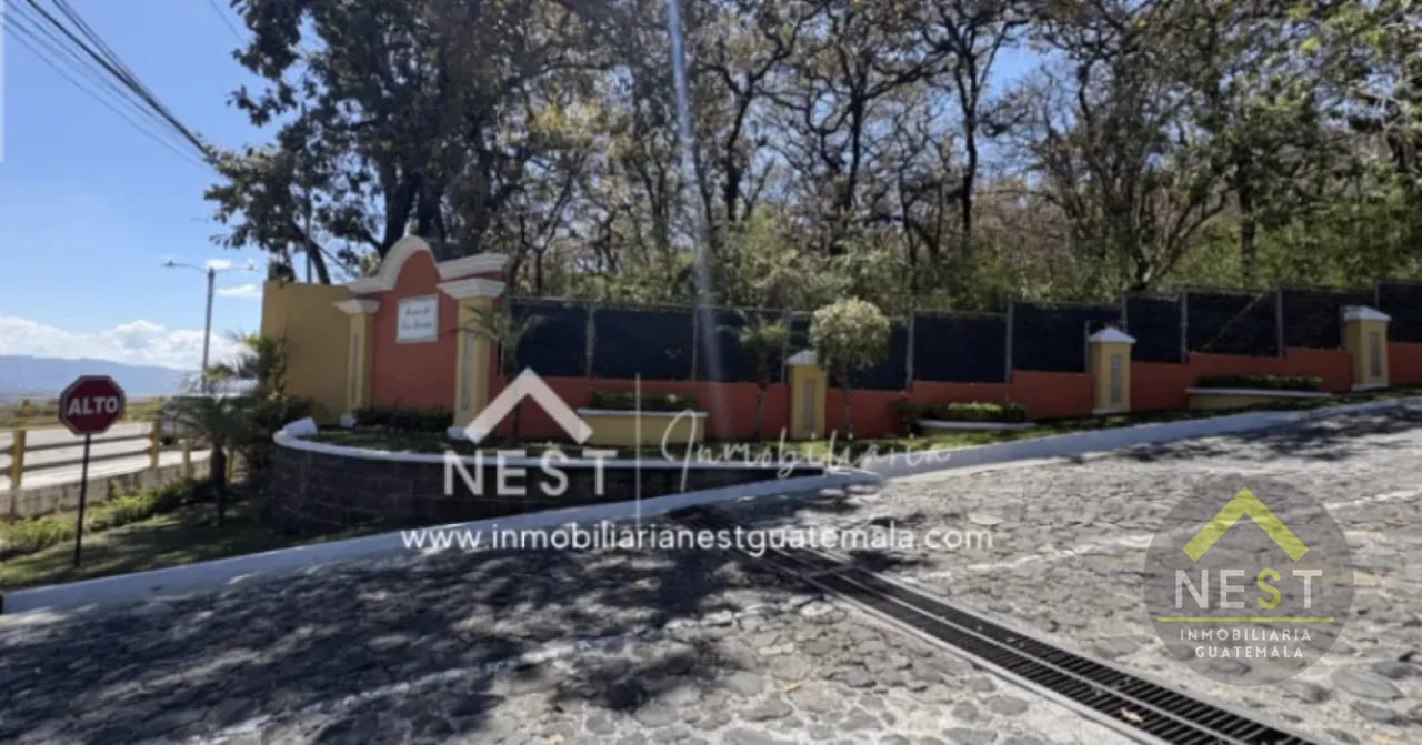 Casa de 4 habitaciones y jardín en venta | BOSQUES DE SAN MARINO - San Cristóbal — Casa en Venta en Zona 8 Mixco, Guatemala, Ciudad — foto 2 de 17