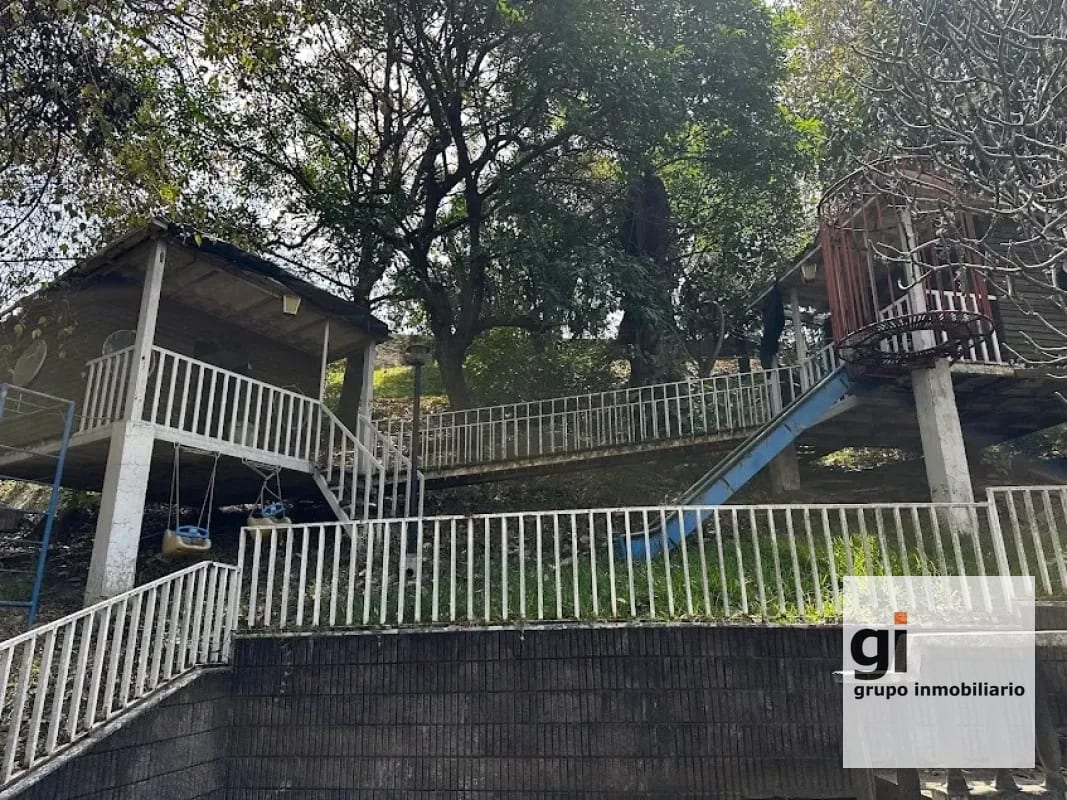 HERMOSA CASA EN COLONIA PRIMAVERA, ZONA 11 — Casa en Venta en La Primavera, Zona 11, Guatemala, Ciudad — foto 9 de 15