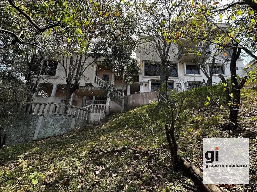 HERMOSA CASA EN COLONIA PRIMAVERA, ZONA 11 — Casa en Venta en La Primavera, Zona 11, Guatemala, Ciudad — foto 8 de 15