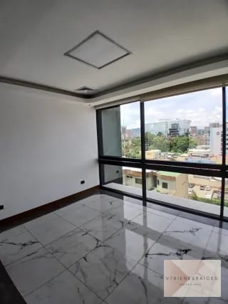 CLÍNICA U OFICINA EN RENTA — Clínica en Alquiler en Zona 10, Guatemala, Ciudad — miniatura 1 de 10