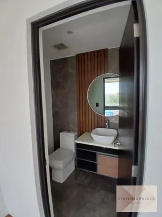CLÍNICA U OFICINA EN RENTA — Clínica en Alquiler en Zona 10, Guatemala, Ciudad — miniatura 6 de 10