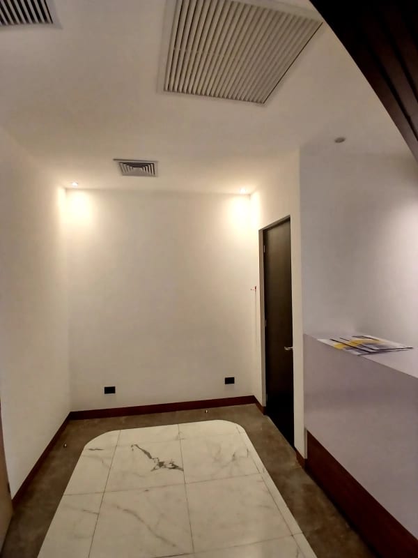 Clínica u Oficina en Renta — Clínica en Alquiler en Zona 10, Guatemala, Ciudad — foto 3 de 10