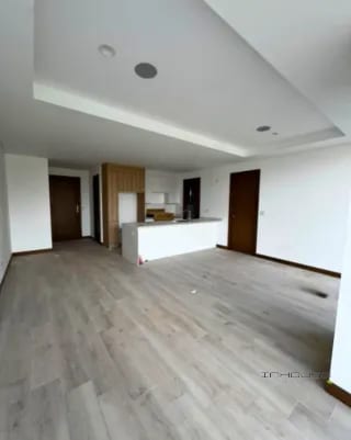 APARTAMENTO EN RENTA ZONA 10 PARA ESTRENAR — Apartamento en Alquiler en Zona 10, Guatemala, Ciudad — miniatura 2 de 13