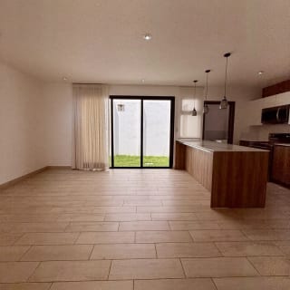 Casa en venta | 4 ha | 3 parqueos | Pérgola | El Nogal de San Isidro, zona 16 — Casa en Venta en Zona 16, Guatemala, Ciudad — miniatura 13 de 13