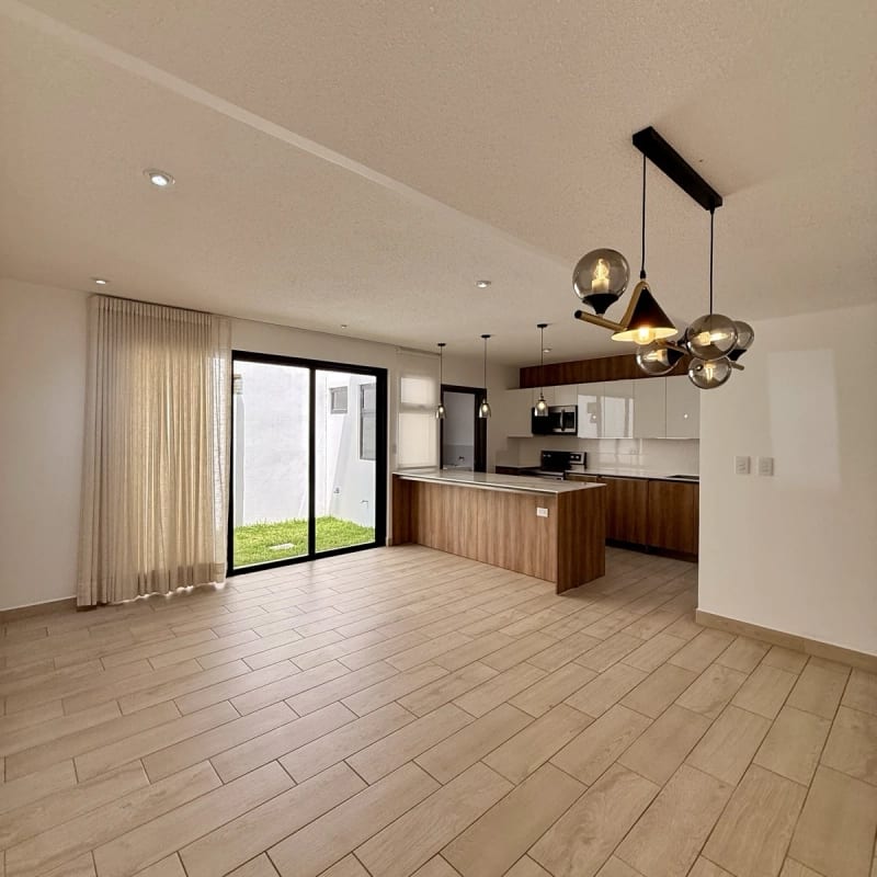 Casa en venta | 4 ha | 3 parqueos | Pérgola | El Nogal de San Isidro, zona 16 — Casa en Venta en Zona 16, Guatemala, Ciudad — foto 12 de 13