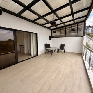 Casa en venta | 4 ha | 3 parqueos | Pérgola | El Nogal de San Isidro, zona 16 — Casa en Venta en Zona 16, Guatemala, Ciudad — miniatura 3 de 13