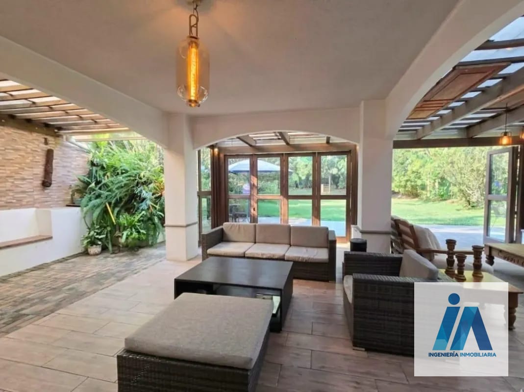CASA EN VENTA📍La Fontana 2, Km. 25.5 CAES Esta propiedad es el refugio ideal para quienes buscan un estilo de vida único — Casa en Venta en Carretera a El Salvador, Guatemala, Ciudad — foto 12 de 16