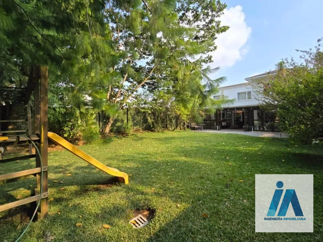 CASA EN VENTA📍La Fontana 2, Km. 25.5 CAES Esta propiedad es el refugio ideal para quienes buscan un estilo de vida único — Casa en Venta en Carretera a El Salvador, Guatemala, Ciudad — foto 2 de 16
