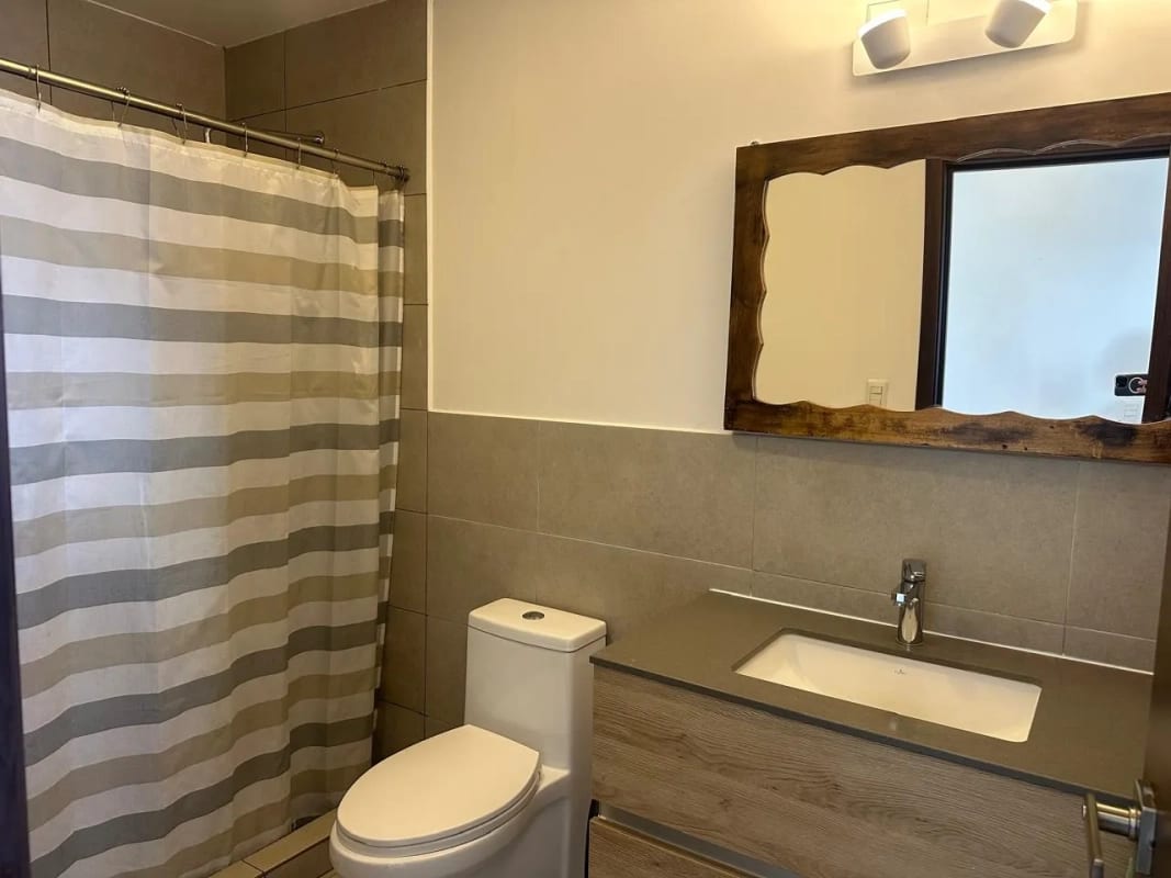 Apartamento Semi-Amueblado  en Venta Zona 10 codigo.DA36120 — Apartamento en Venta en Zona 10, Guatemala, Ciudad — foto 15 de 17