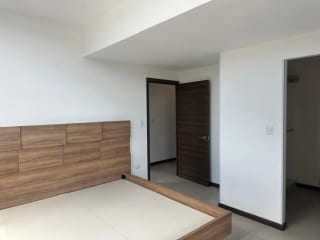 Apartamento Semi-Amueblado  en Venta Zona 10 codigo.DA36120 — Apartamento en Venta en Zona 10, Guatemala, Ciudad — miniatura 9 de 17