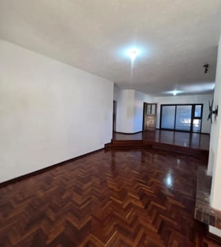 Casa Amplia con ubicación Estrategica en Carretera al Salvador km.13.5 — Casa en Venta en km 11-15, Carretera a El Salvador, Guatemala, Ciudad — miniatura 6 de 15