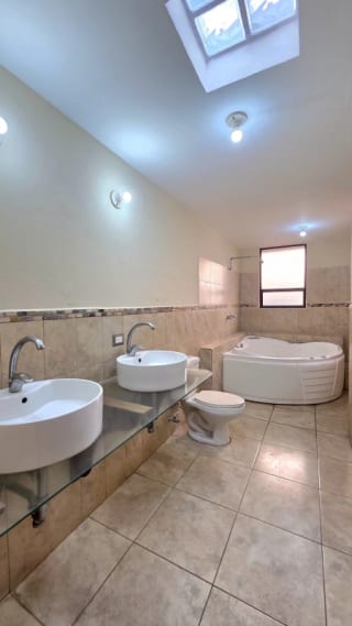 Casa en venta en km 16.5 carretera a El Salvador Los Diamantes — Casa en Venta en Los Diamantes, Carretera a El Salvador, Guatemala, Ciudad — miniatura 3 de 17